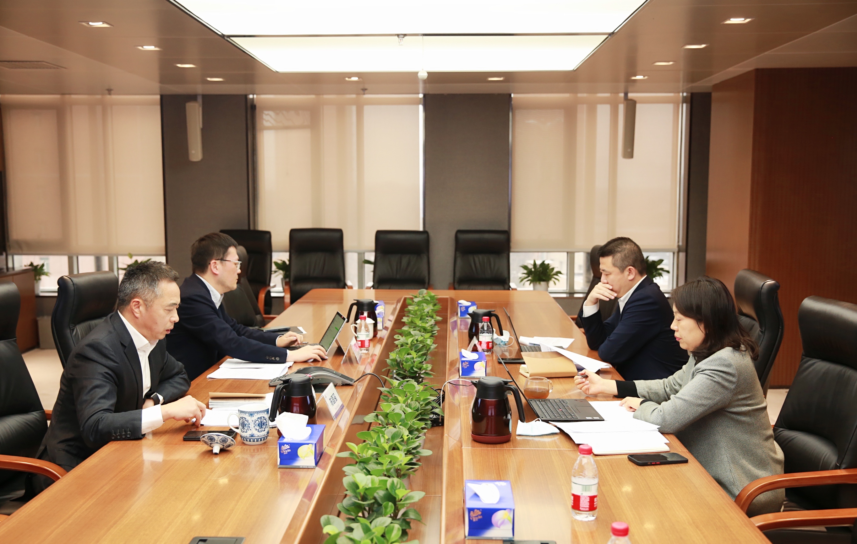 中国中免：归母净利润同比增长56%  投资者交流会获投资者广泛关注